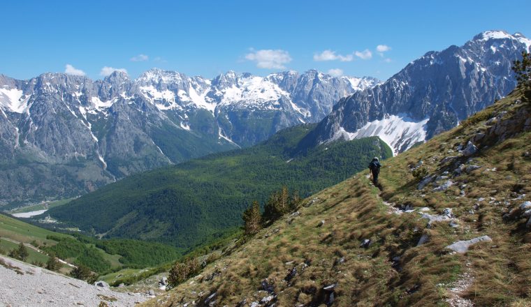 Walk from Qafa e Roshit to Valbona with wonderful panoramic views